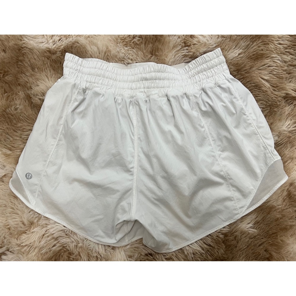 Lululemon Hotty Hot High-Rise Lined Short White LW7AWJT Size 6